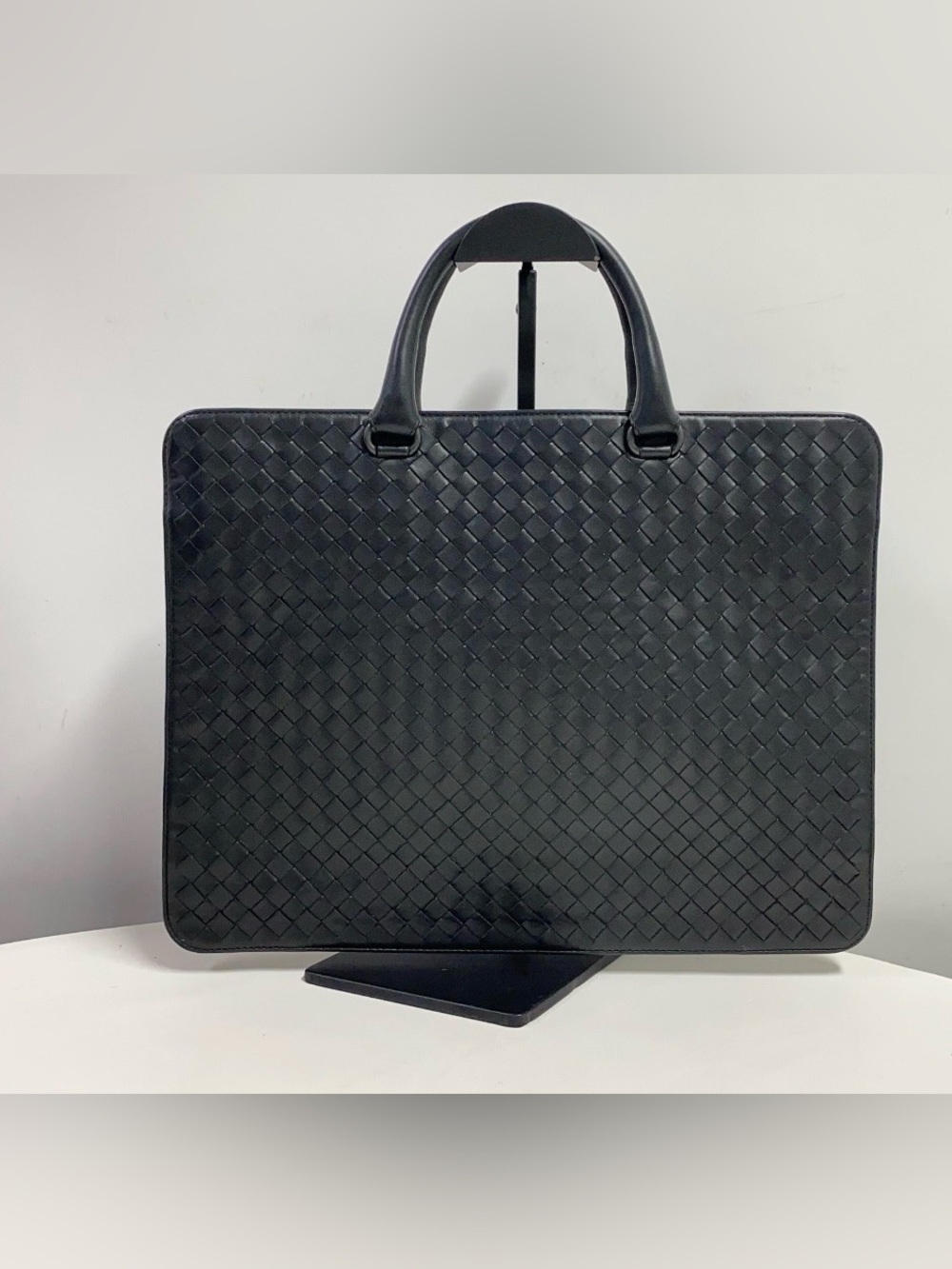 Bottega Veneta Intrecciato Leather Briefcase / Laptop Bag – Medium – Black - COA